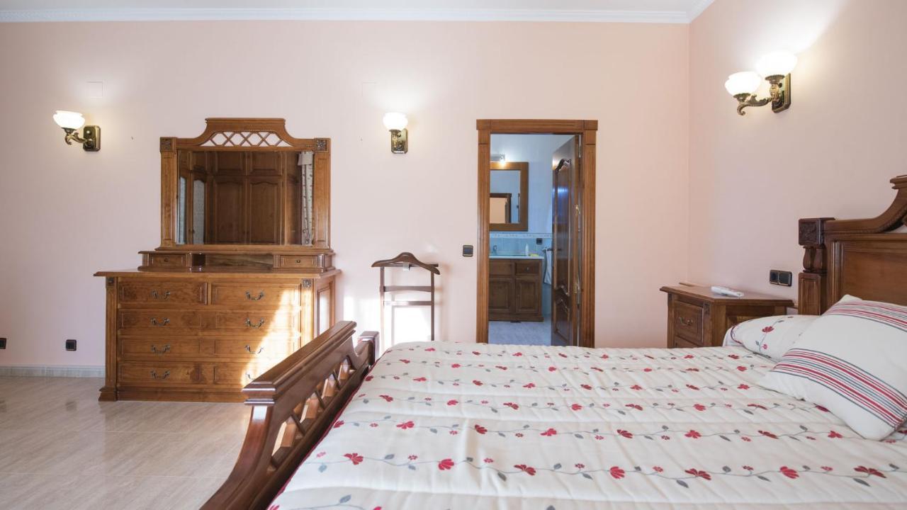 Villa Las Tres Hermanas Albarreal De Tajo By Toledo Ap Exterior photo